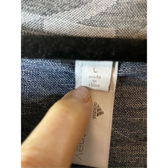 Fits like a Med, Adidas by Stella McCartney grey houndstooth long sleeve tee. - Picture 6 of 8